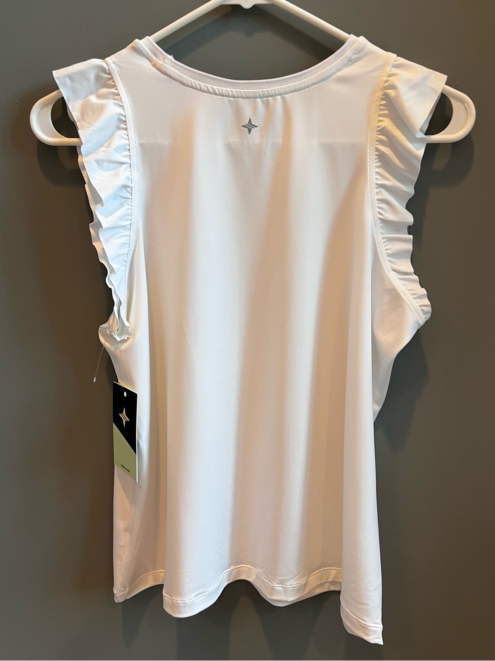 TUCKERNUCK Sport White Ruffle Performance Tank Top Tennis Golf NWT Small - Picture 8 of 17
